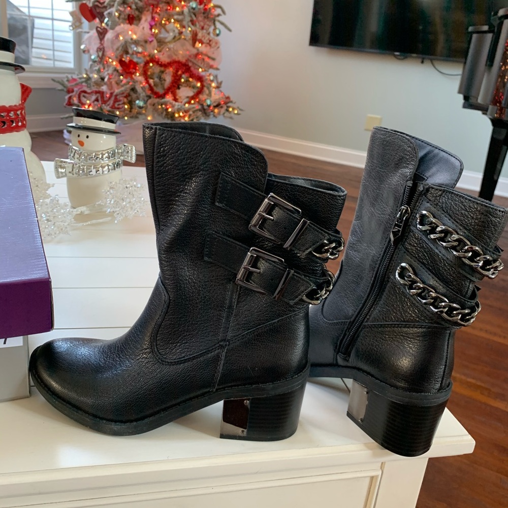 Never worn! Yr old w box!